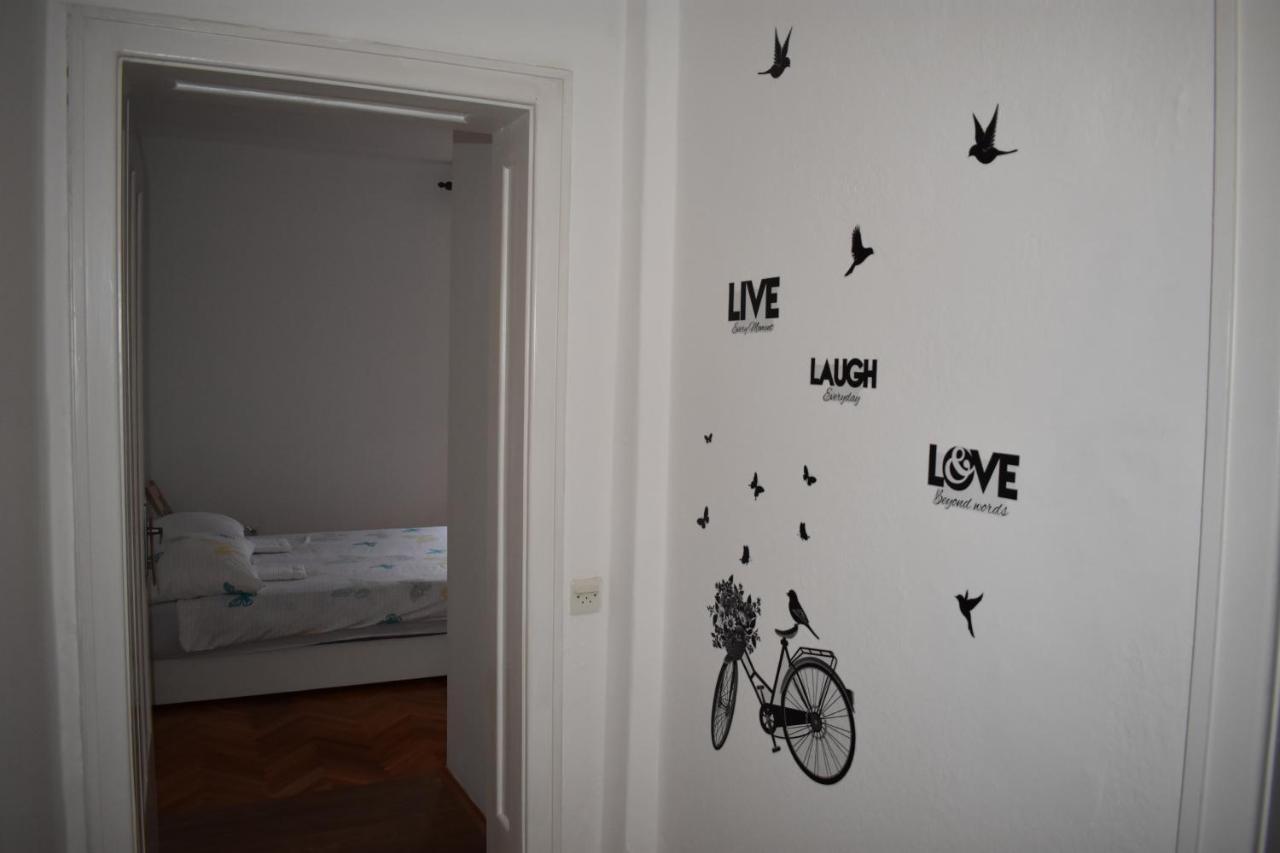 De Lux Apartment & Rooms Emilia Banja Luka Exteriör bild
