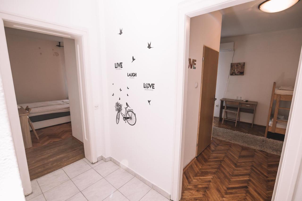 De Lux Apartment & Rooms Emilia Banja Luka Exteriör bild