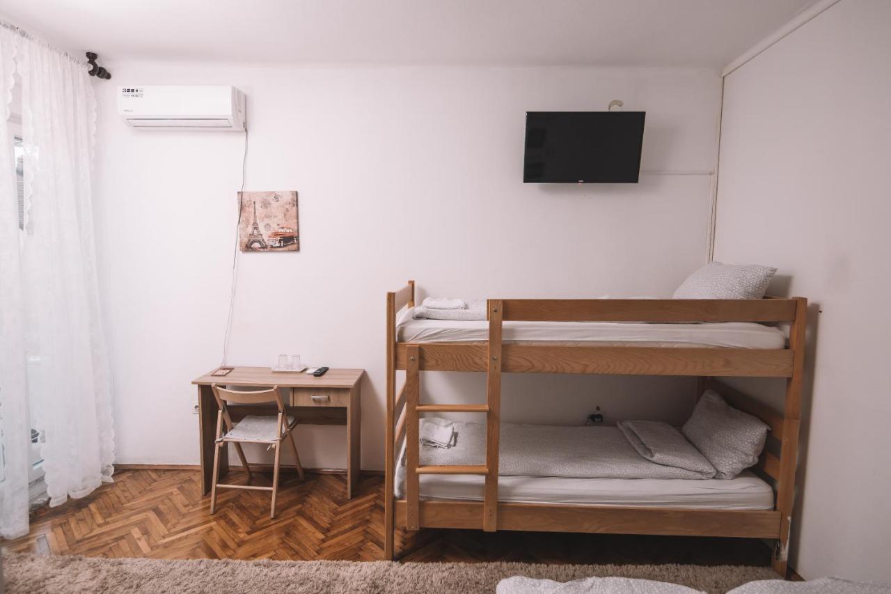 De Lux Apartment & Rooms Emilia Banja Luka Exteriör bild