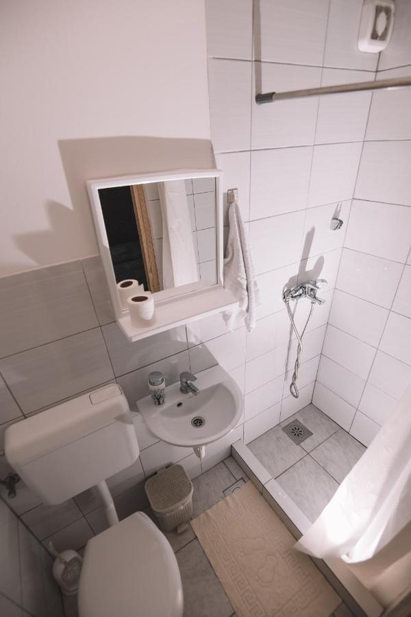 De Lux Apartment & Rooms Emilia Banja Luka Exteriör bild