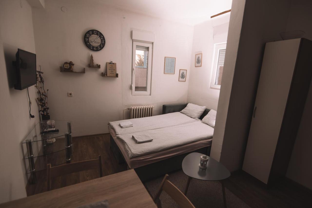 De Lux Apartment & Rooms Emilia Banja Luka Exteriör bild
